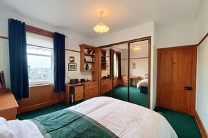 Photo 25- click for photo gallery